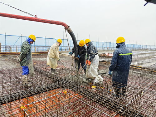 蕪湖市在建最大公建工程鳳鳴研創(chuàng)中心項目最高單體順利封頂